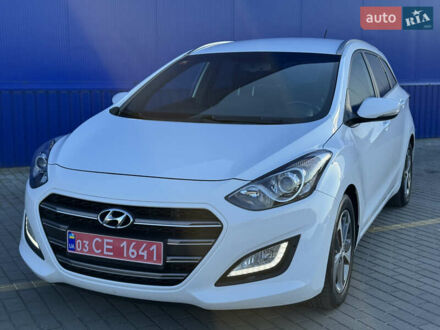 Хендай i30 2016 в Дубно на Automoto.ua Белый Хендай i30, объемом двигателя 1.6 л и пробегом 200 тыс. км за 10700 $, фото 1 на Automoto.ua