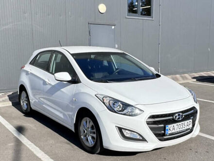 Белый Хендай i30, объемом двигателя 1.59 л и пробегом 158 тыс. км за 12400 $, фото 1 на Automoto.ua