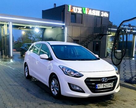 Белый Хендай i30, объемом двигателя 1.6 л и пробегом 227 тыс. км за 10000 $, фото 1 на Automoto.ua
