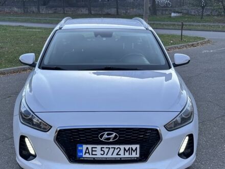 Білий Хендай i30, об'ємом двигуна 0.16 л та пробігом 216 тис. км за 13999 $, фото 1 на Automoto.ua