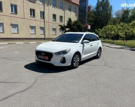 Білий Хендай i30, об'ємом двигуна 1.4 л та пробігом 136 тис. км за 13990 $, фото 1 на Automoto.ua