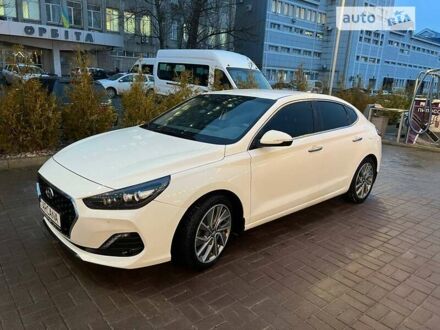 Хендай i30 2018 в Днепре (Днепропетровске) на Automoto.ua Белый Хендай i30, объемом двигателя 1.35 л и пробегом 88 тыс. км за 14400 $, фото 1 на Automoto.ua