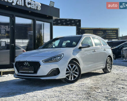 Белый Хендай i30, объемом двигателя 1.4 л и пробегом 54 тыс. км за 15999 $, фото 1 на Automoto.ua