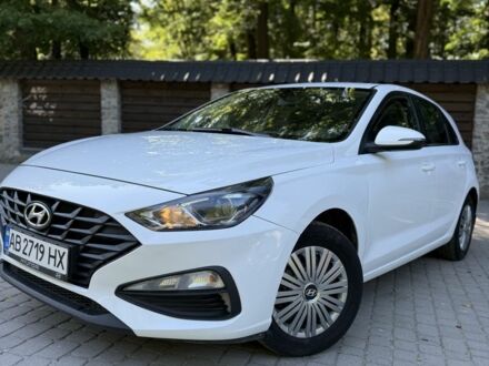 Белый Хендай i30, объемом двигателя 1.5 л и пробегом 68 тыс. км за 12999 $, фото 1 на Automoto.ua