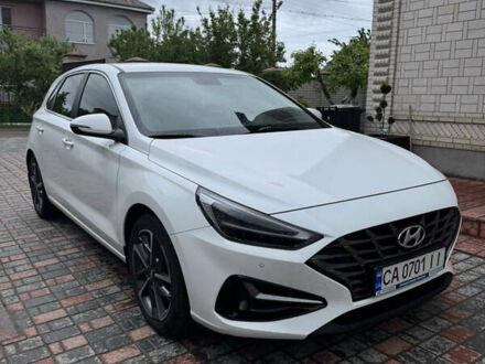 Хендай i30 2020 в Христиновке на Automoto.ua Белый Хендай i30, объемом двигателя 1.5 л и пробегом 77 тыс. км за 18500 $, фото 1 на Automoto.ua