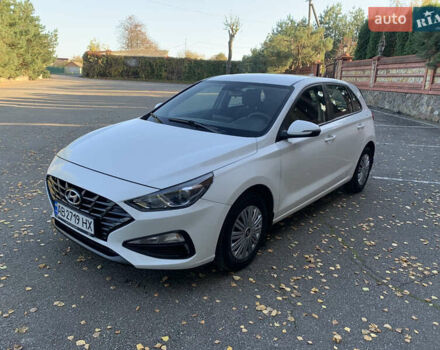 Белый Хендай i30, объемом двигателя 1.5 л и пробегом 70 тыс. км за 13800 $, фото 1 на Automoto.ua
