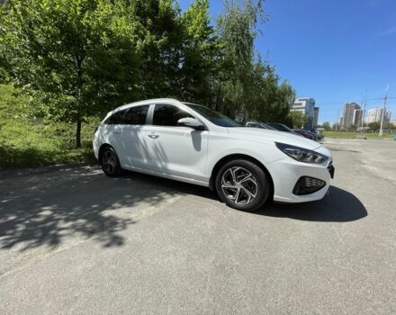 Белый Хендай i30, объемом двигателя 1.5 л и пробегом 45 тыс. км за 19500 $, фото 1 на Automoto.ua