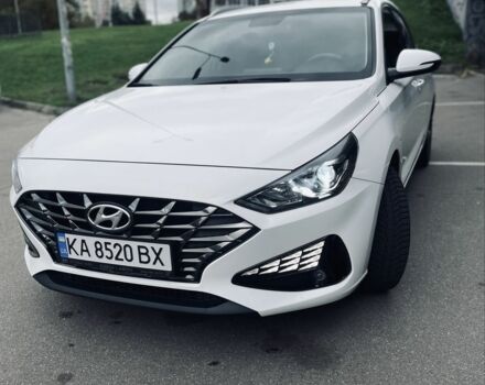 Хендай i30 2021 у Києві на Automoto.ua Білий Хендай i30, об'ємом двигуна 1.5 л та пробігом 43 тис. км за 19000 $, фото 1 на Automoto.ua