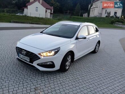 Хендай i30 2022 в Львове на Automoto.ua Белый Хендай i30, объемом двигателя 1.5 л и пробегом 23 тыс. км за 16700 $, фото 1 на Automoto.ua