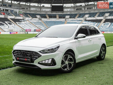 Хендай i30 2022 у Одесі на Automoto.ua Білий Хендай i30, об'ємом двигуна 1.5 л та пробігом 74 тис. км за 17600 $, фото 1 на Automoto.ua