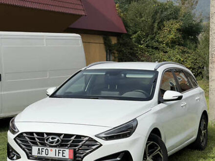 Белый Хендай i30, объемом двигателя 1.6 л и пробегом 110 тыс. км за 16950 $, фото 1 на Automoto.ua