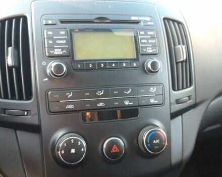 Бежевый Хендай i30, объемом двигателя 0 л и пробегом 110 тыс. км за 6800 $, фото 13 на Automoto.ua