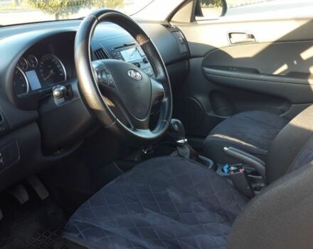 Бежевый Хендай i30, объемом двигателя 0 л и пробегом 110 тыс. км за 6800 $, фото 7 на Automoto.ua