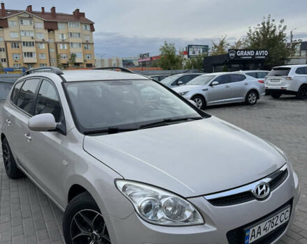 Бежевый Хендай i30, объемом двигателя 1.6 л и пробегом 260 тыс. км за 6700 $, фото 1 на Automoto.ua