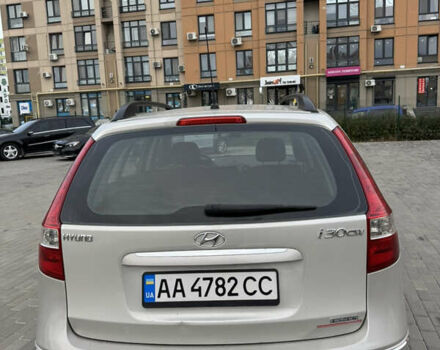 Бежевый Хендай i30, объемом двигателя 1.6 л и пробегом 260 тыс. км за 6700 $, фото 5 на Automoto.ua
