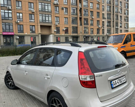 Бежевый Хендай i30, объемом двигателя 1.6 л и пробегом 260 тыс. км за 6700 $, фото 6 на Automoto.ua