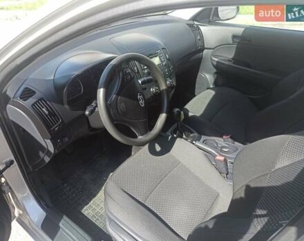 Бежевый Хендай i30, объемом двигателя 1.4 л и пробегом 195 тыс. км за 5700 $, фото 16 на Automoto.ua