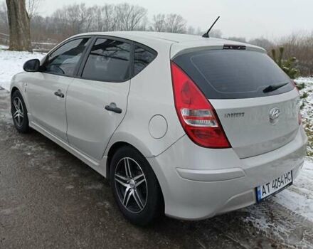 Бежевый Хендай i30, объемом двигателя 1.4 л и пробегом 240 тыс. км за 5300 $, фото 4 на Automoto.ua