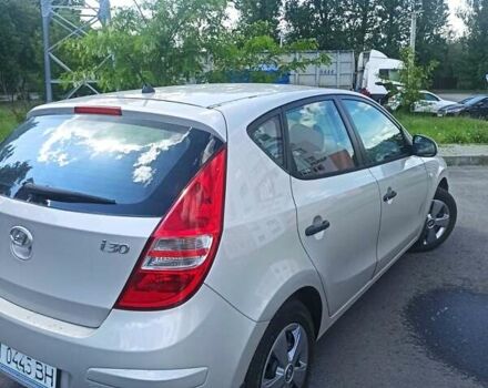 Бежевый Хендай i30, объемом двигателя 1.4 л и пробегом 195 тыс. км за 5700 $, фото 4 на Automoto.ua