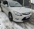 Бежевый Хендай i30, объемом двигателя 1.4 л и пробегом 240 тыс. км за 5300 $, фото 1 на Automoto.ua