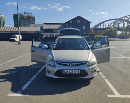 Бежевый Хендай i30, объемом двигателя 1.4 л и пробегом 121 тыс. км за 6999 $, фото 7 на Automoto.ua