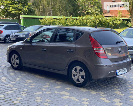 Бежевый Хендай i30, объемом двигателя 1.6 л и пробегом 146 тыс. км за 8999 $, фото 6 на Automoto.ua