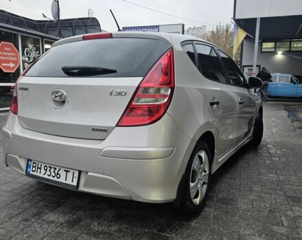 Бежевый Хендай i30, объемом двигателя 1.6 л и пробегом 135 тыс. км за 7200 $, фото 2 на Automoto.ua