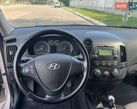 Бежевый Хендай i30, объемом двигателя 1.59 л и пробегом 163 тыс. км за 7999 $, фото 11 на Automoto.ua