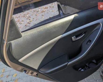 Бежевий Хендай i30, об'ємом двигуна 1.4 л та пробігом 156 тис. км за 8000 $, фото 14 на Automoto.ua