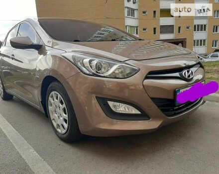 Бежевий Хендай i30, об'ємом двигуна 1.4 л та пробігом 160 тис. км за 7650 $, фото 1 на Automoto.ua