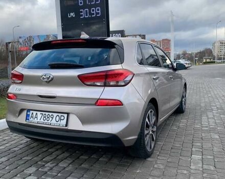 Бежевий Хендай i30, об'ємом двигуна 1.59 л та пробігом 25 тис. км за 15000 $, фото 6 на Automoto.ua