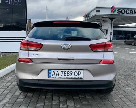 Бежевий Хендай i30, об'ємом двигуна 1.59 л та пробігом 25 тис. км за 15000 $, фото 4 на Automoto.ua