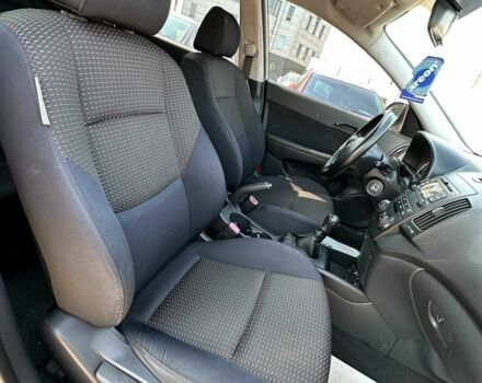 Бежевый Хендай i30, объемом двигателя 1.6 л и пробегом 214 тыс. км за 6100 $, фото 7 на Automoto.ua