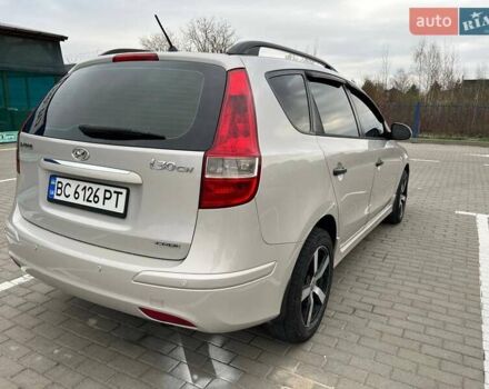 Бежевый Хендай i30, объемом двигателя 1.59 л и пробегом 283 тыс. км за 7400 $, фото 3 на Automoto.ua