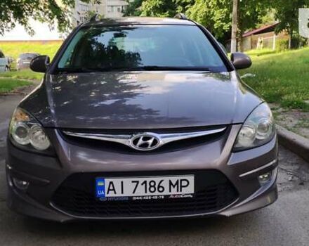 Бежевий Хендай i30, об'ємом двигуна 1.58 л та пробігом 290 тис. км за 7300 $, фото 2 на Automoto.ua