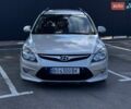 Бежевий Хендай i30, об'ємом двигуна 1.58 л та пробігом 254 тис. км за 7500 $, фото 1 на Automoto.ua