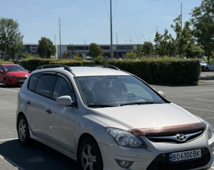 Бежевый Хендай i30, объемом двигателя 1.6 л и пробегом 250 тыс. км за 7700 $, фото 3 на Automoto.ua