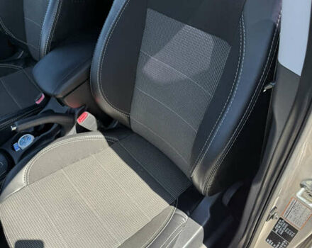 Бежевый Хендай i30, объемом двигателя 1.58 л и пробегом 250 тыс. км за 7999 $, фото 7 на Automoto.ua