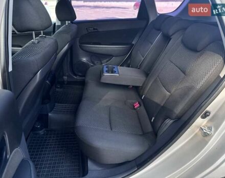 Бежевий Хендай i30, об'ємом двигуна 1.58 л та пробігом 254 тис. км за 7500 $, фото 13 на Automoto.ua