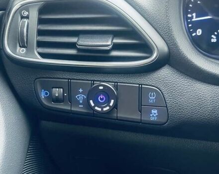 Бежевый Хендай i30, объемом двигателя 1.59 л и пробегом 118 тыс. км за 16700 $, фото 17 на Automoto.ua