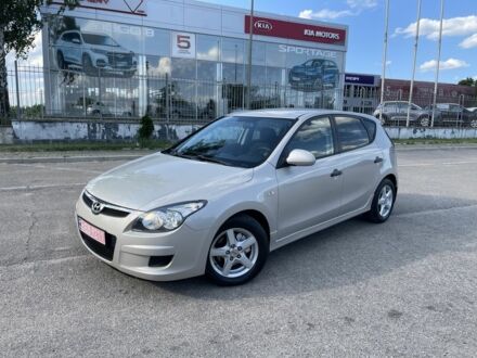 Бежевий Хендай i30, об'ємом двигуна 1.4 л та пробігом 168 тис. км за 6650 $, фото 1 на Automoto.ua