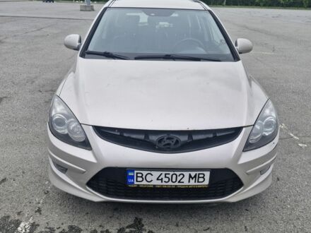 Хендай i30 2010 в Львове на Automoto.ua Бежевый Хендай i30, объемом двигателя 1.6 л и пробегом 239 тыс. км за 4900 $, фото 1 на Automoto.ua