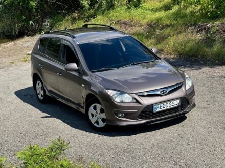 Хендай i30 2011 в Днепре (Днепропетровске) на Automoto.ua Бежевый Хендай i30, объемом двигателя 0 л и пробегом 175 тыс. км за 7200 $, фото 1 на Automoto.ua