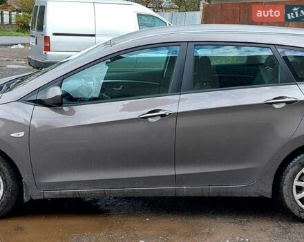 Бежевый Хендай i30, объемом двигателя 1.58 л и пробегом 108 тыс. км за 10500 $, фото 1 на Automoto.ua