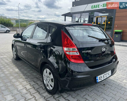 Черный Хендай i30, объемом двигателя 1.6 л и пробегом 193 тыс. км за 6799 $, фото 7 на Automoto.ua