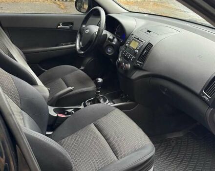 Черный Хендай i30, объемом двигателя 1.59 л и пробегом 150 тыс. км за 5950 $, фото 15 на Automoto.ua