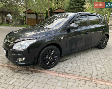 Черный Хендай i30, объемом двигателя 1.6 л и пробегом 233 тыс. км за 6099 $, фото 27 на Automoto.ua