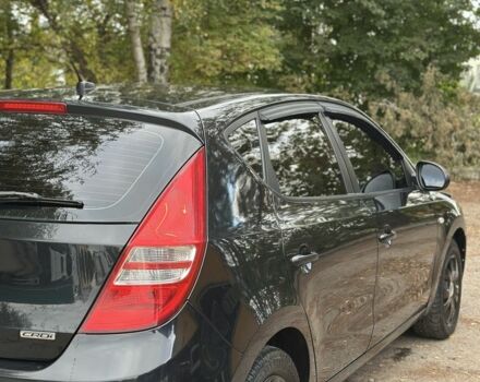 Черный Хендай i30, объемом двигателя 1.6 л и пробегом 240 тыс. км за 5999 $, фото 2 на Automoto.ua