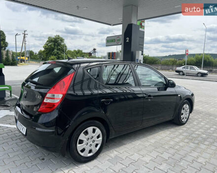 Черный Хендай i30, объемом двигателя 1.6 л и пробегом 193 тыс. км за 6799 $, фото 4 на Automoto.ua