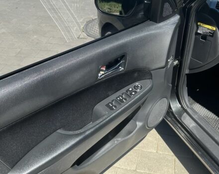 Чорний Хендай i30, об'ємом двигуна 1.6 л та пробігом 303 тис. км за 4700 $, фото 6 на Automoto.ua